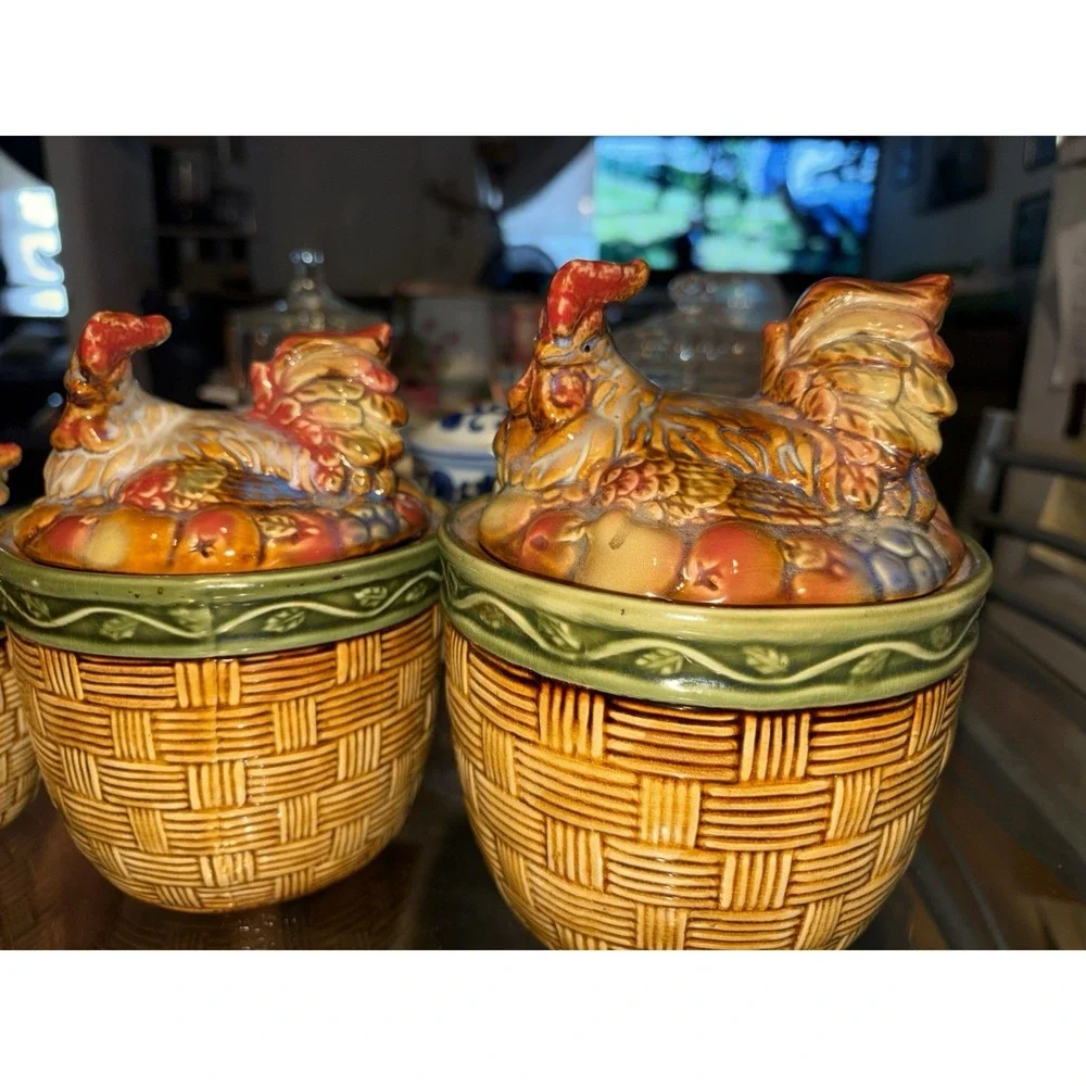 Vintage Ceramic Canisters Set Of 3 Colorful Hens Nesting Atop Woven Look Baskets